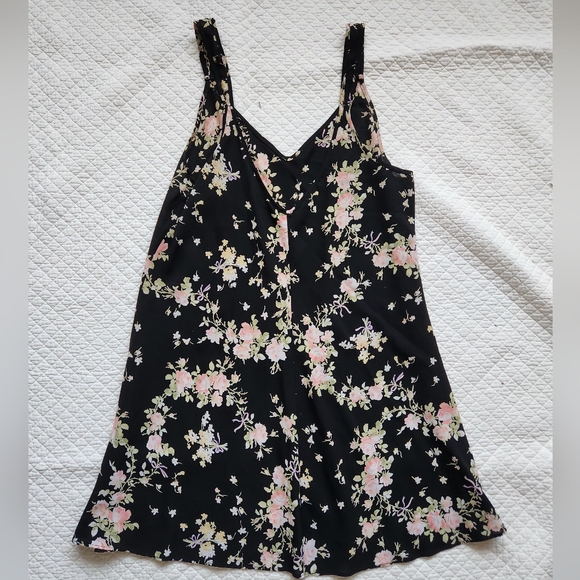 Floral Mesh Slip - Picture 2 of 4